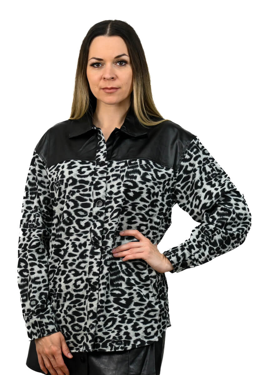 Oversize košeľa s leopardím vzorom spredu pohľad - krasnamoda.sk