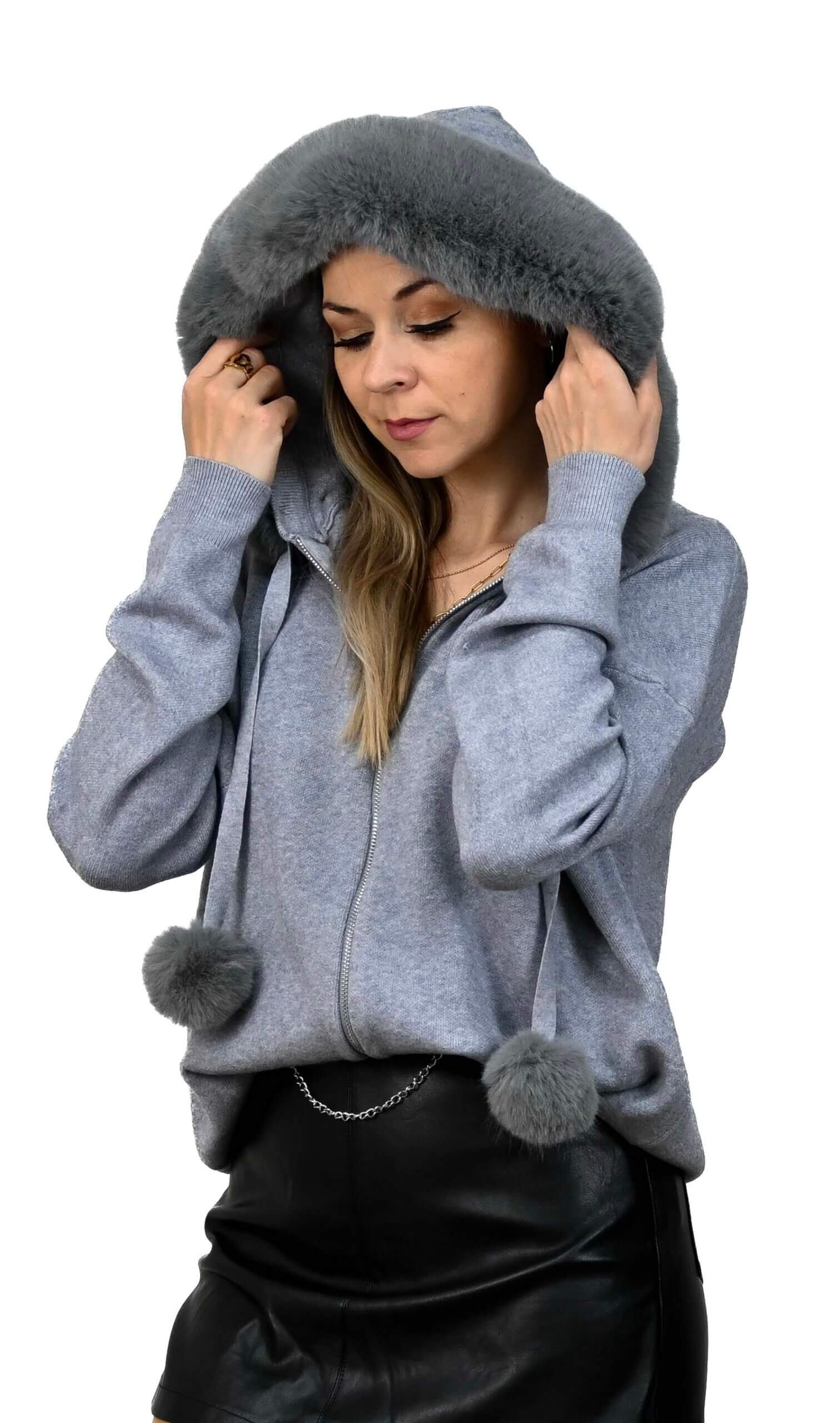 Oversize sveter s kožušinkou sivý MarySha