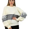 Pletený sveter s norským vzorom spredu